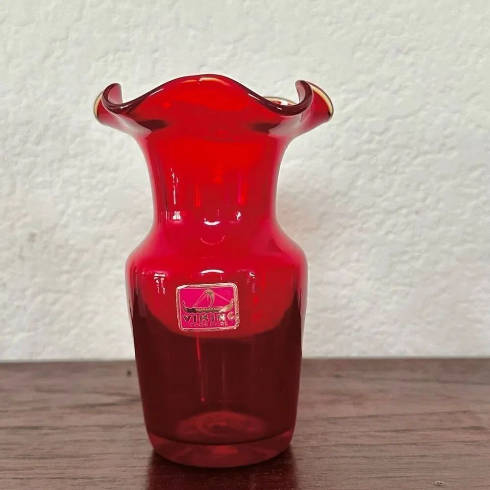 Viking ruby red vintage scalloped edge vase